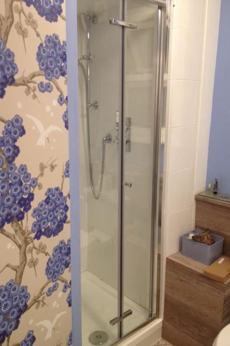 Charming English Style Studio Flat ロンドン エクステリア 写真